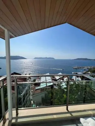 Suite,deniz Manzaralı,balkonlu