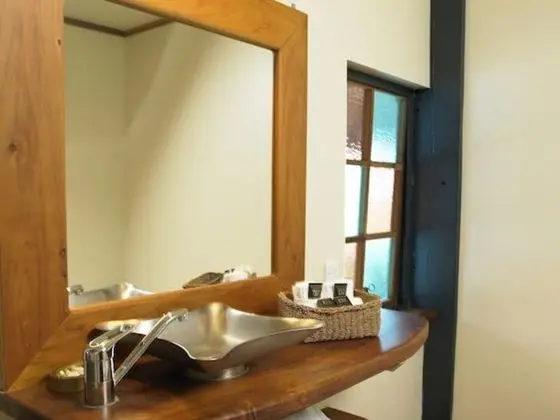 Standard Oda, Sigara İçilmez, Balkon (Totara Suite)
