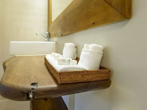 Standard Oda, Sigara İçilmez, Balkon (Totara Suite)