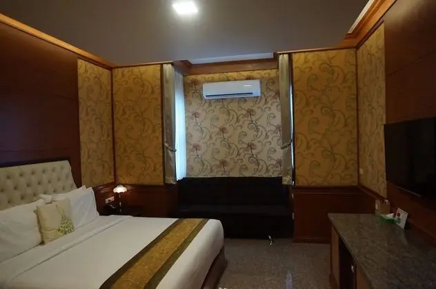 Deluxe Tek Büyük Yataklı Oda