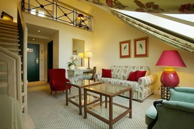 Family Room with SPA access