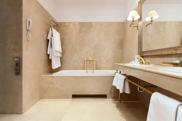 Junior Suite with SPA access
