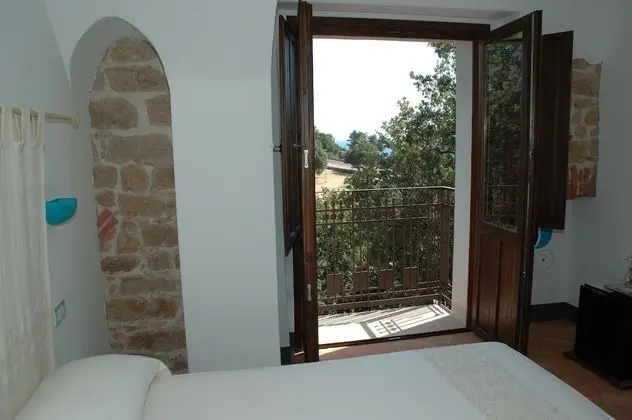 Deluxe Oda, Teras