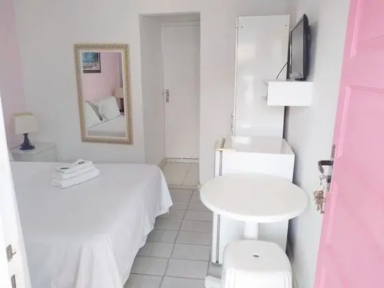 Basic Tek Büyük Yataklı Oda