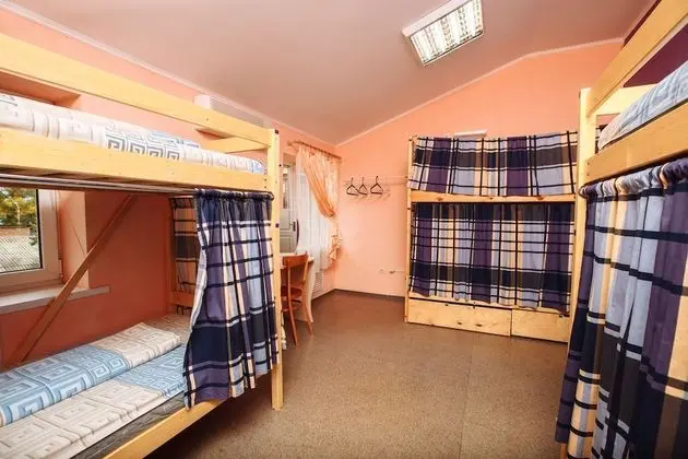 Basic Ortak Ranzalı Oda, Sadece kadınlar için (8 beds)