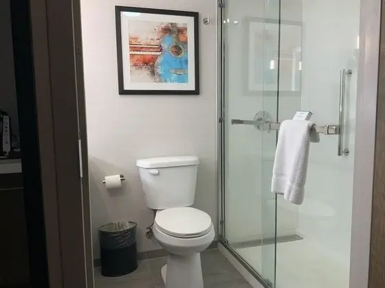 Basic Tek Büyük veya İki Ayrı Yataklı Oda