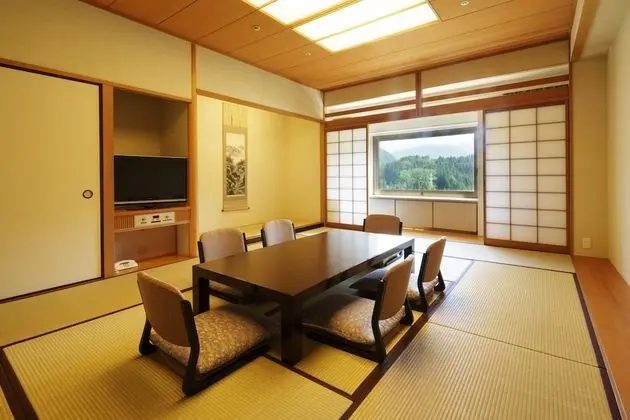 Traditional Oda (Japanese-style, For 6 Guests)