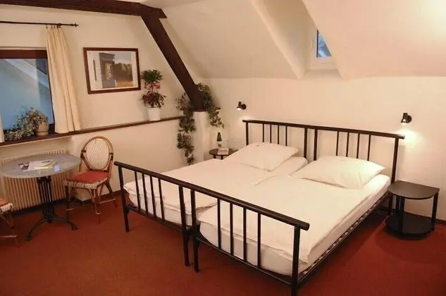 Economy Tek Büyük Yataklı Oda, Ortak Banyo