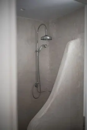 Deluxe Tek Büyük Yataklı Oda, 1 Yatak Odası, Şehir Manzaralı (Sea or City view)