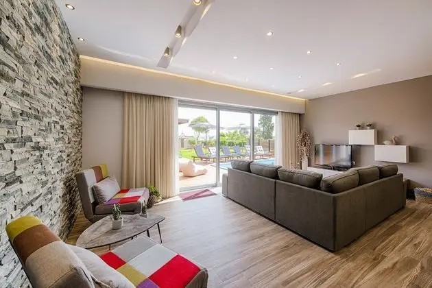 Villa, 4 Yatak Odası, Kişiye Özel Havuzlu, Denize Sıfır