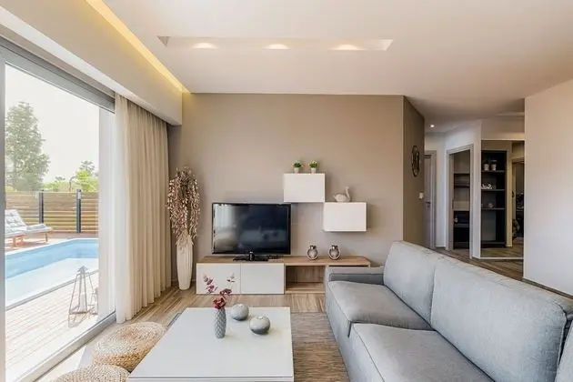 Villa, 4 Yatak Odası, Kişiye Özel Havuzlu, Denize Sıfır