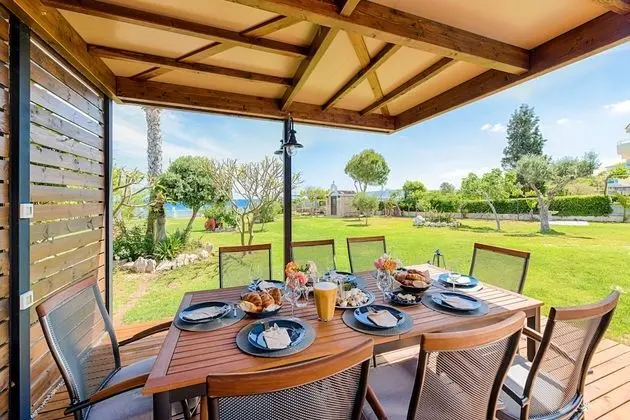 Villa, 4 Yatak Odası, Kişiye Özel Havuzlu, Denize Sıfır