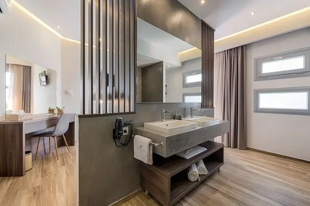 Villa, 4 Yatak Odası, Kişiye Özel Havuzlu, Denize Sıfır