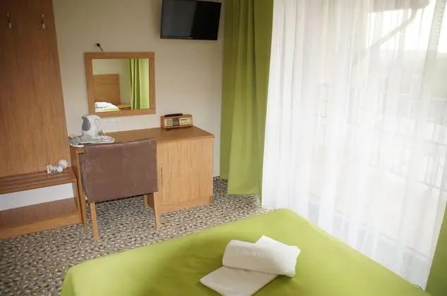 Standard Tek Kişilik Oda, Balkon, Kısmi Deniz Manzaralı