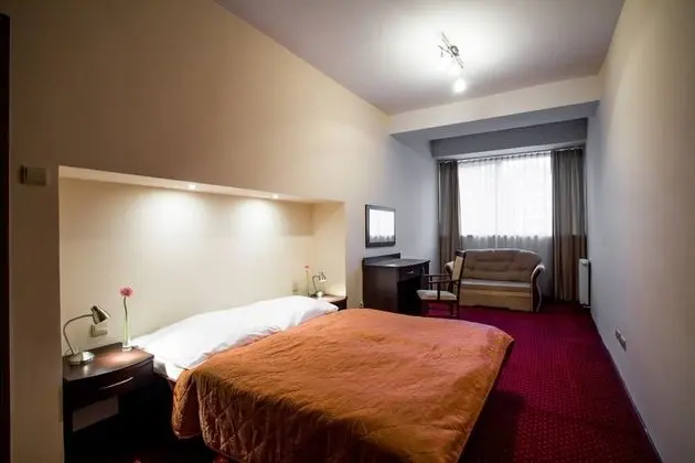 Tek Büyük veya İki Ayrı Yataklı Oda (with Extra Bed)