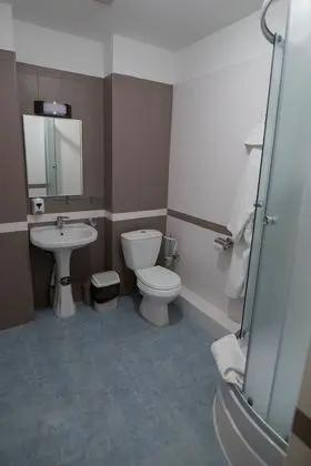 Standard Tek Büyük Yataklı Oda