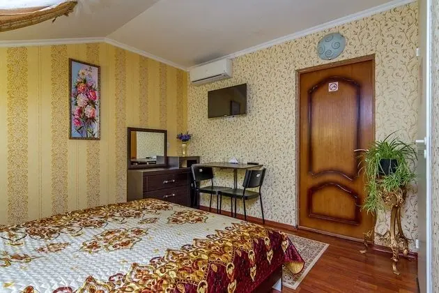 Comfort Apart Daire, 1 En Büyük (King) Boy Yatak, Buzdolabı ve Mikrodalga, Bahçeli