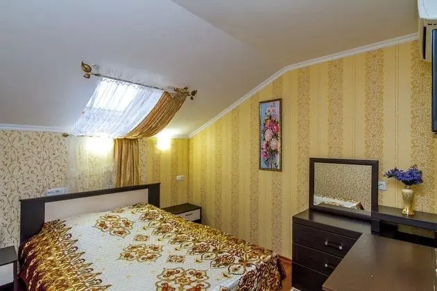 Comfort Apart Daire, 1 En Büyük (King) Boy Yatak, Buzdolabı ve Mikrodalga, Bahçeli
