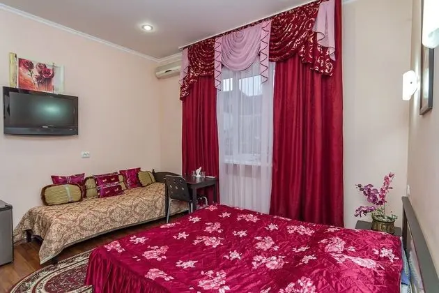 Comfort Apart Daire, 1 En Büyük (King) Boy Yatak, Buzdolabı ve Mikrodalga, Bahçeli