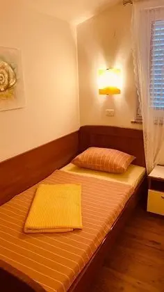 Apart Daire (Nataša - romantic getaway - A4(4))