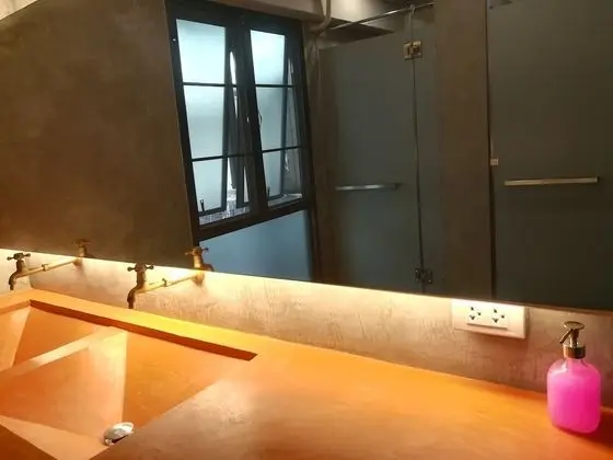 5 Beds Lady Dorm Room with Bathroom