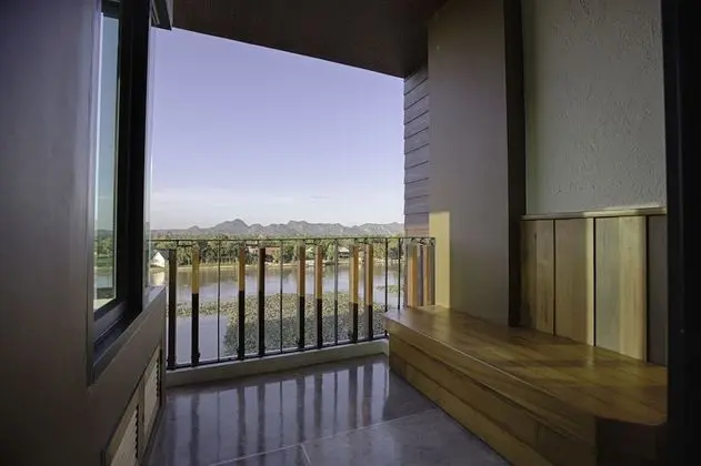 Jacuzzi Riverfront