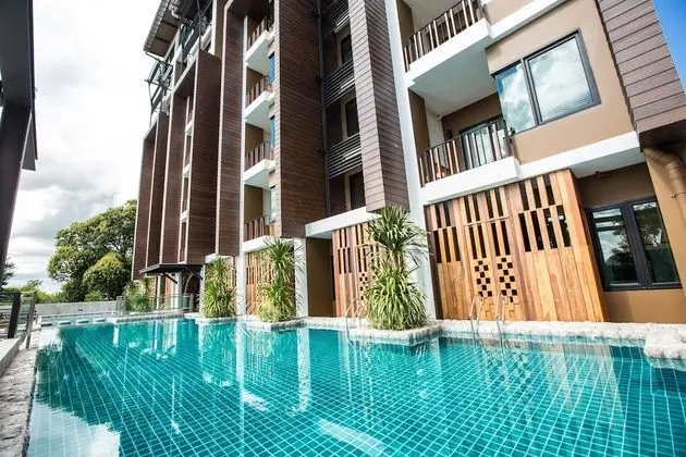 Jacuzzi Riverfront - Pool Access