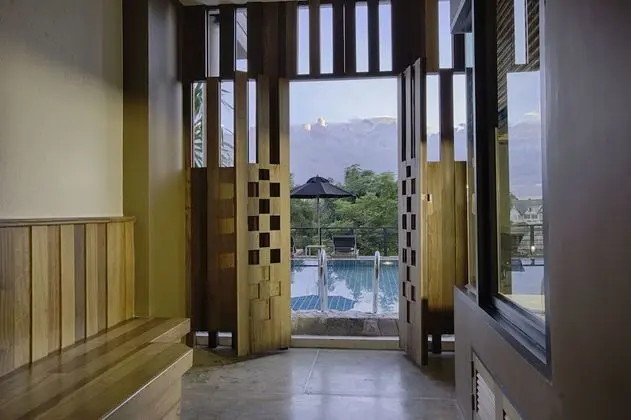 Jacuzzi Riverfront - Pool Access