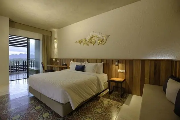 Jacuzzi Riverfront - Scenical