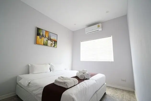 1 Bedroom Pool Access