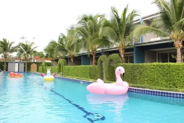 1 Bedroom Pool Access