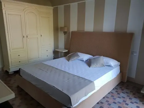 Junior Tek Büyük Yataklı Oda, Balkon, Bahçe Manzaralı