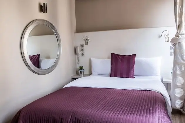 Comfort Tek Büyük Yataklı Oda