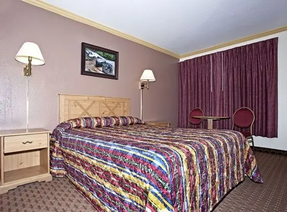 Bir Queen-Size Yataklı Oda (Sigara İçilmez)