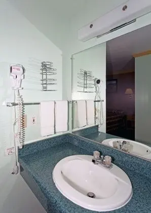 Bir Queen-Size Yataklı Oda (Sigara İçilmez)