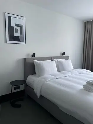 Basic Tek Büyük Yataklı Oda