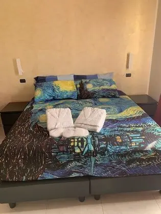 Süit, Banyolu/Duşlu (F.Botero)