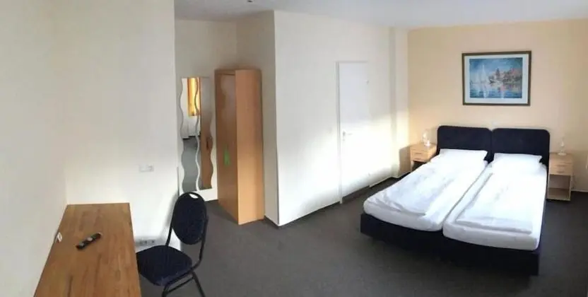 Tek Büyük Yataklı Oda