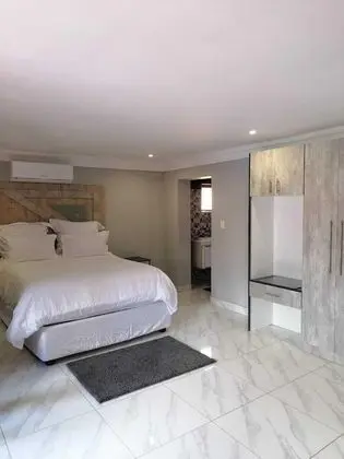 Honeymoon Tek Büyük Yataklı Oda