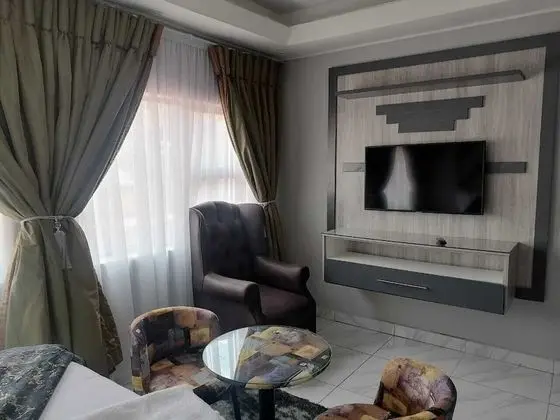 Luxury Tek Büyük Yataklı Oda