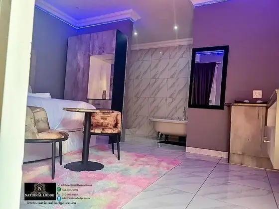 Luxury Tek Büyük Yataklı Oda