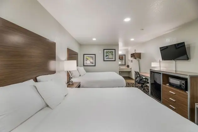 Standard Double Room, 2 Queen Beds