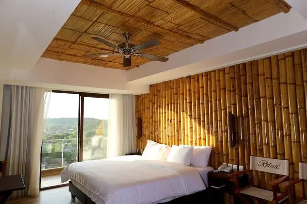 King Suite with Ocean View