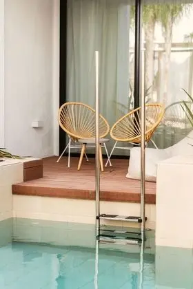 Superior Tek Büyük Yataklı Oda, Havuz Kullanımı (Swimup)