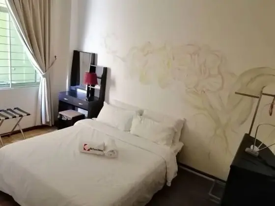 Queen Room With Bathroom