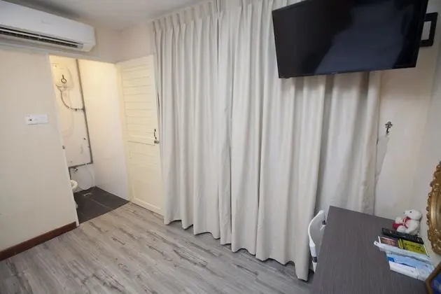 Queen Room, Private Bathroom