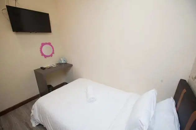 Tek Kişilik Oda, Ortak Banyo