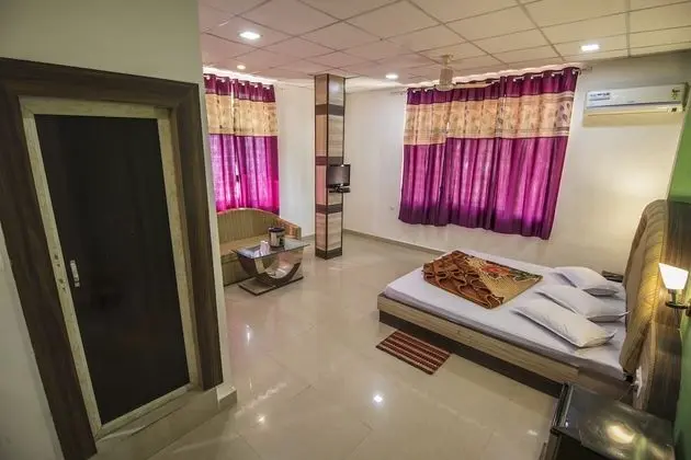 Luxury Tek Büyük Yataklı Oda