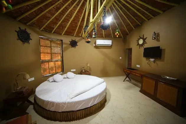 Traditional Kır Evi