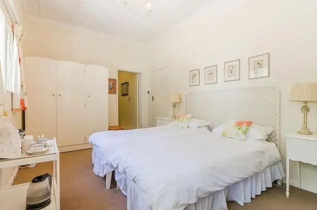 Basic Tek Büyük veya İki Ayrı Yataklı Oda, 1 Yatak Odası, Sigara İçilmez (En Suite)